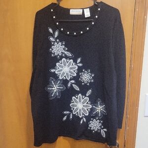 Alfred Dunner Black Top with White Floral Accents